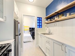 932 E 2nd Street 27, Long Beach CA 90802