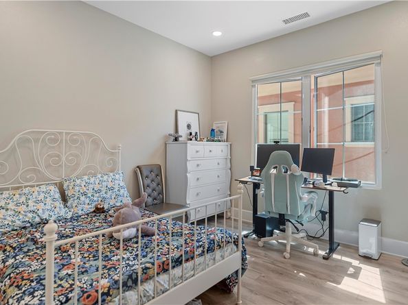 112 Green Rdg, Irvine CA 92602