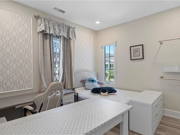 112 Green Rdg, Irvine CA 92602