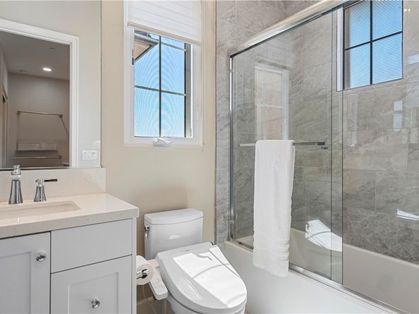 112 Green Rdg, Irvine CA 92602