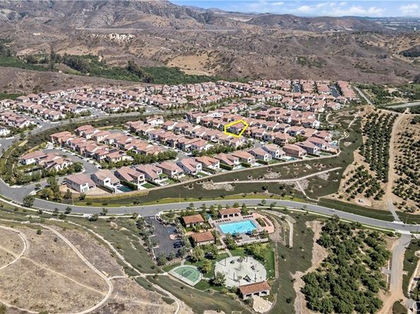 112 Green Rdg, Irvine CA 92602