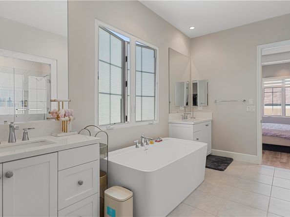 112 Green Rdg, Irvine CA 92602