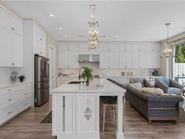 112 Green Rdg, Irvine CA 92602