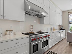 112 Green Rdg, Irvine CA 92602