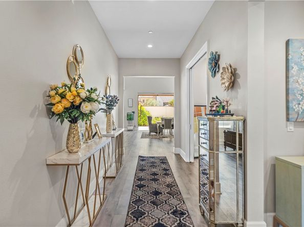 112 Green Rdg, Irvine CA 92602