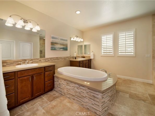 5572 Thoroughbred Street, Oceanside CA 92057