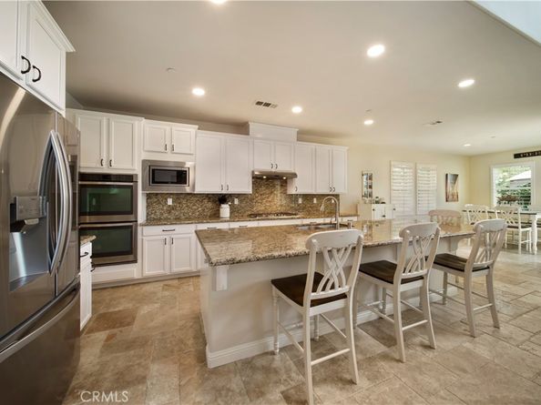 5572 Thoroughbred Street, Oceanside CA 92057