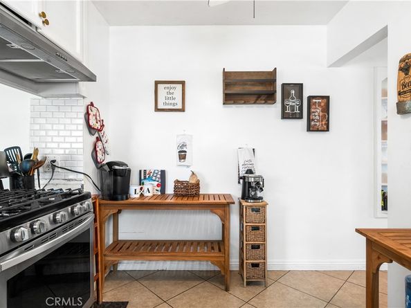 1808 S Van Ness Avenue, Santa Ana CA 92707
