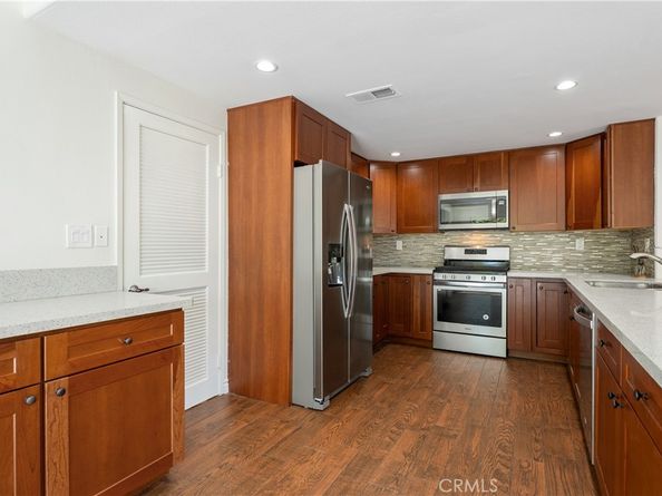 30 Entrada W, Irvine CA 92620