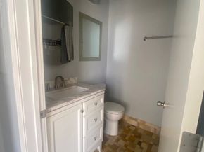 215 W 7th Street 902, Los Angeles CA 90014