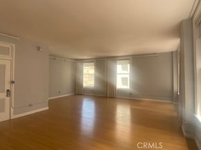 215 W 7th Street 902, Los Angeles CA 90014