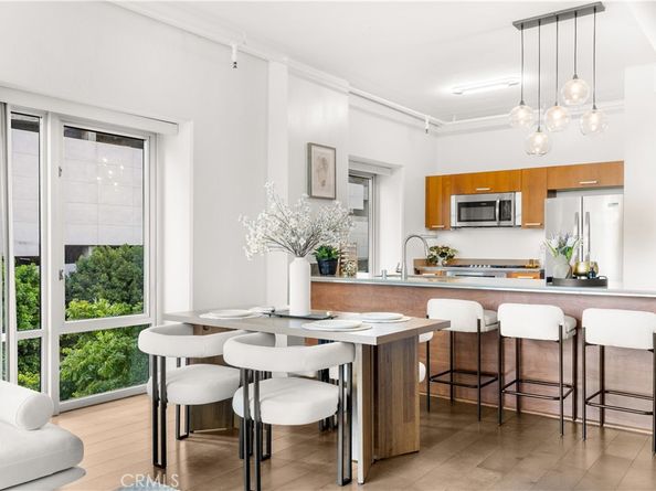 645 W 9th Street 303, Los Angeles CA 90015