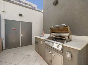 645 W 9th Street 303, Los Angeles CA 90015