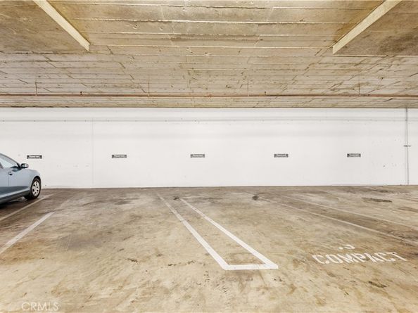 645 W 9th Street 303, Los Angeles CA 90015