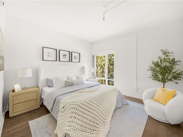645 W 9th Street 303, Los Angeles CA 90015