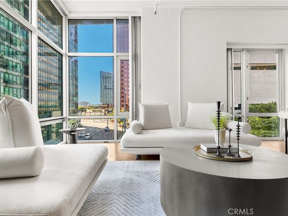 645 W 9th Street 303, Los Angeles CA 90015