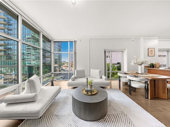 645 W 9th Street 303, Los Angeles CA 90015