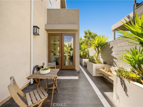 106 Aspect, Irvine CA 92618