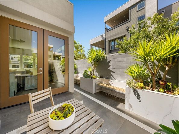 106 Aspect, Irvine CA 92618