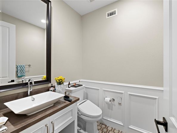 137 Sunset, Irvine CA 92602