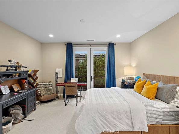 137 Sunset, Irvine CA 92602