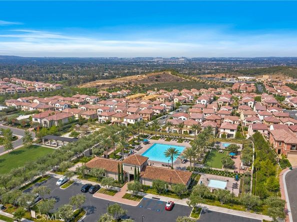 137 Sunset, Irvine CA 92602