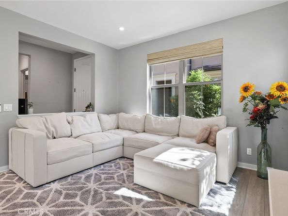 152 Newburry, Irvine CA 92618