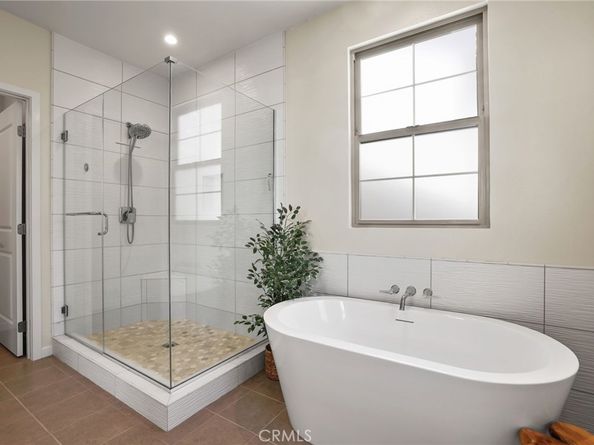 152 Newburry, Irvine CA 92618