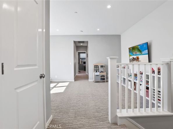 152 Newburry, Irvine CA 92618