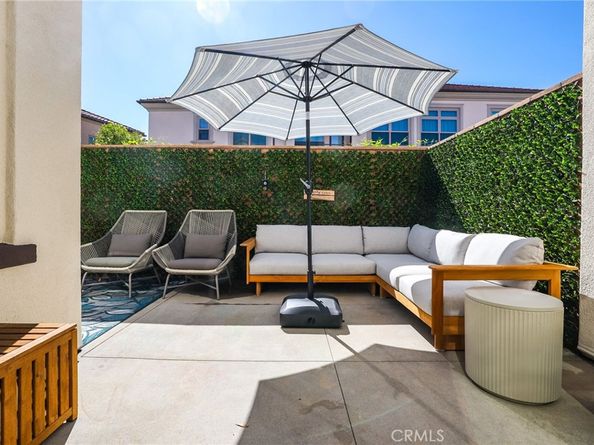 152 Newburry, Irvine CA 92618