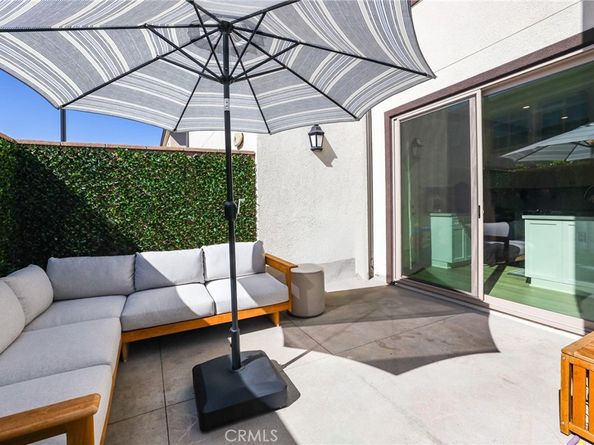 152 Newburry, Irvine CA 92618