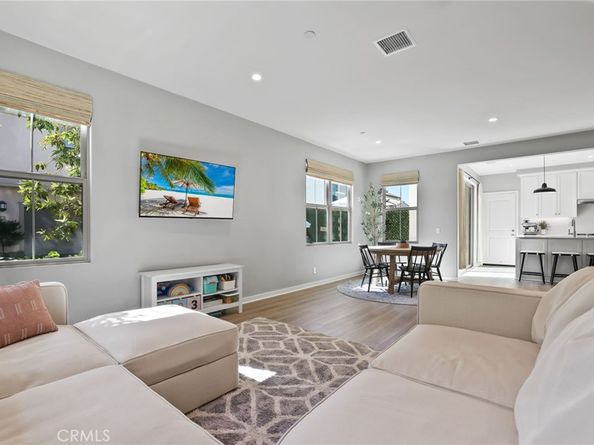 152 Newburry, Irvine CA 92618