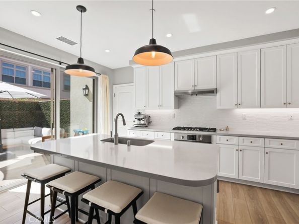 152 Newburry, Irvine CA 92618