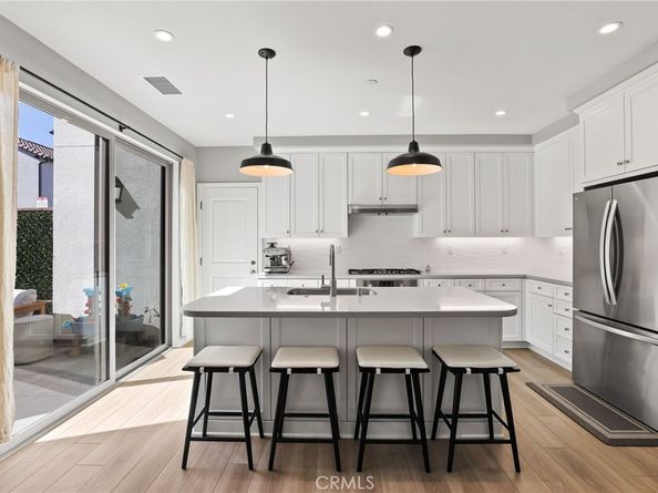 152 Newburry, Irvine CA 92618