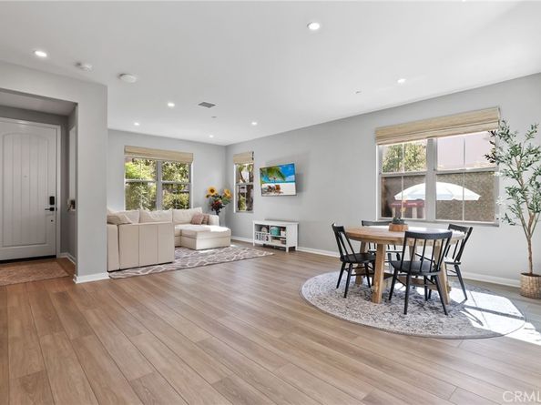 152 Newburry, Irvine CA 92618