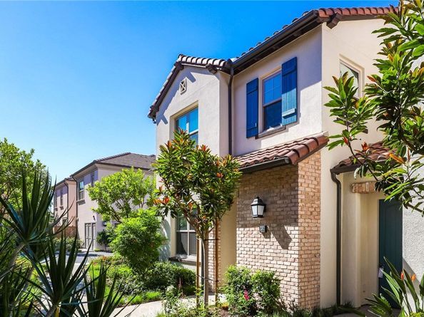152 Newburry, Irvine CA 92618