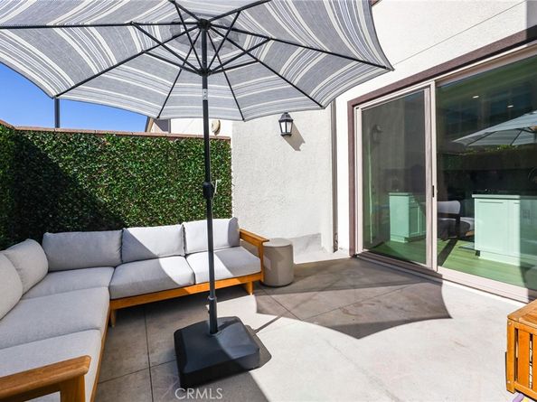 152 Newburry, Irvine CA 92618