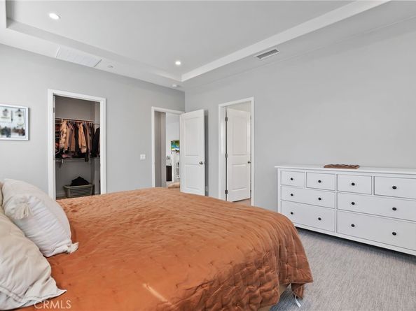 152 Newburry, Irvine CA 92618