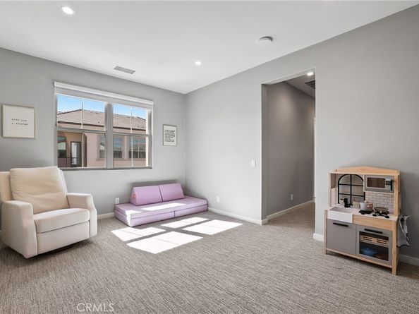 152 Newburry, Irvine CA 92618
