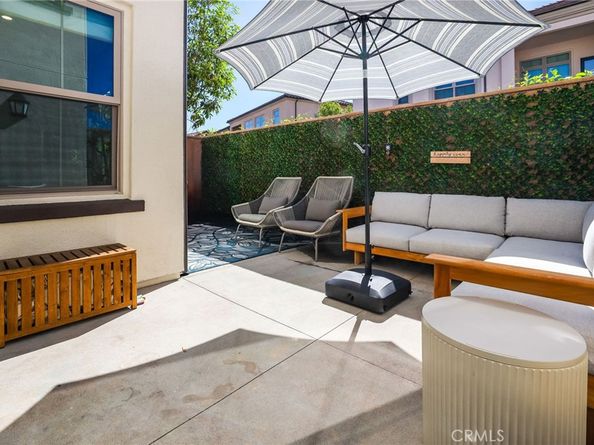 152 Newburry, Irvine CA 92618