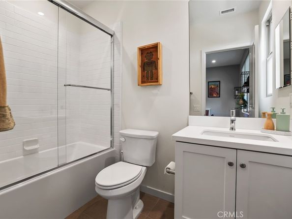 152 Newburry, Irvine CA 92618