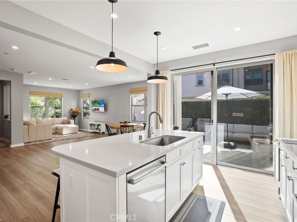 152 Newburry, Irvine CA 92618