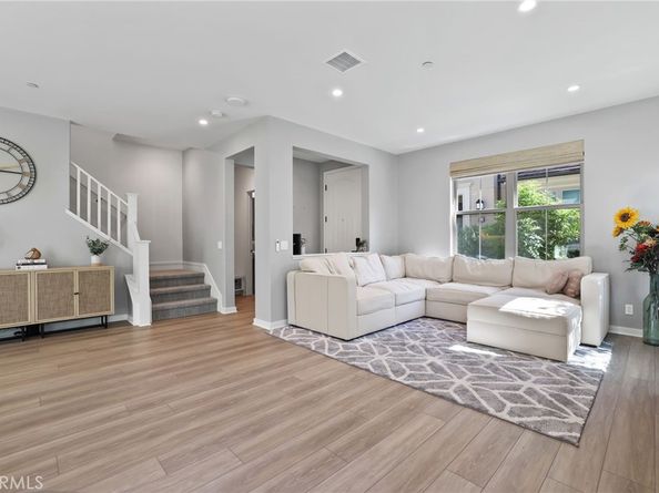 152 Newburry, Irvine CA 92618