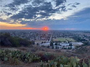5846 E Creekside Avenue 32, Orange CA 92869