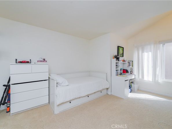 33 Sandpiper, Irvine CA 92604