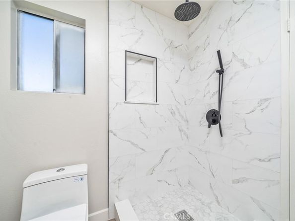 1832 Oak Tree Drive 8, Los Angeles CA 90041