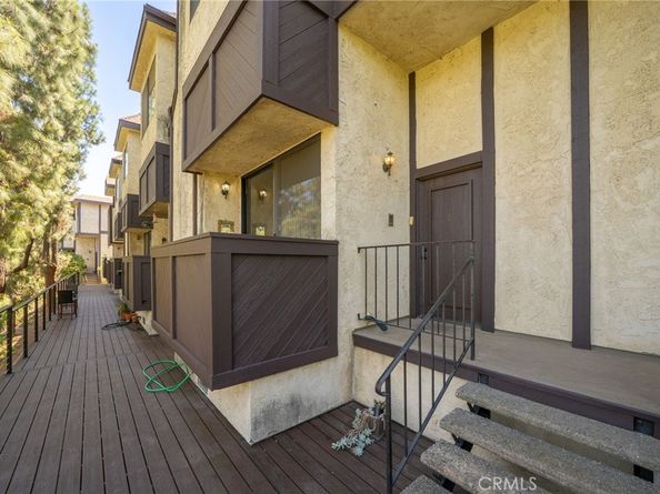 1832 Oak Tree Drive 8, Los Angeles CA 90041