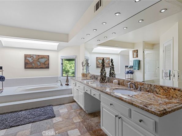 22642 Barlovento, Mission Viejo CA 92692