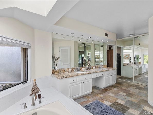 22642 Barlovento, Mission Viejo CA 92692