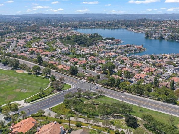 22642 Barlovento, Mission Viejo CA 92692